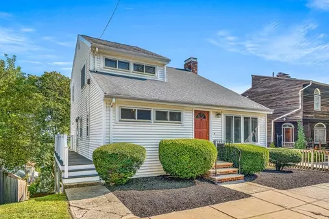 35 Beachview Rd, Boston, MA 02128