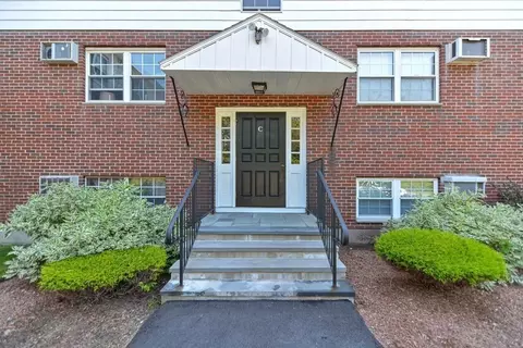 6 Venice St #C6, Danvers, MA 01923