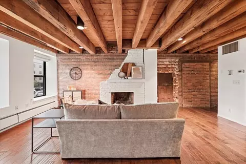 57 Fulton St #7, Boston, MA 02109