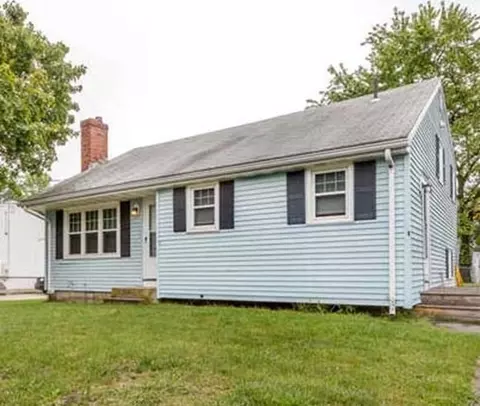 35 Douglas Ave, Brockton, MA 02302