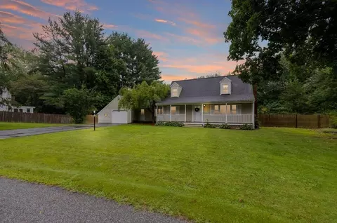 4 Stone Hill Ter, Walpole, MA 02081