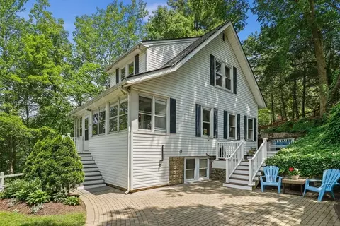 19 Rudolph St, Malden, MA 02148