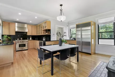 4 Berkeley St, Cambridge, MA 02138 photo 11
