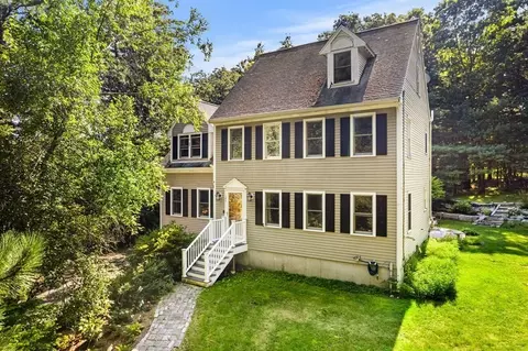 144 Hillside St, Rowley, MA 01969