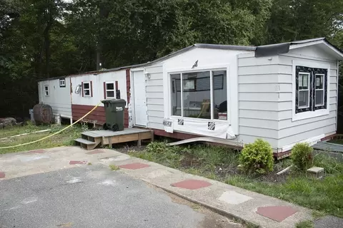 14 Chesapeake Rd, Holbrook, MA 02343