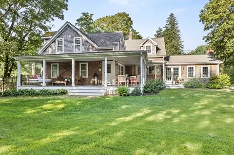 982 Main St, Hingham, MA 02043 photo 3