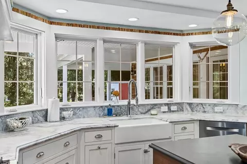 982 Main St, Hingham, MA 02043 photo 4