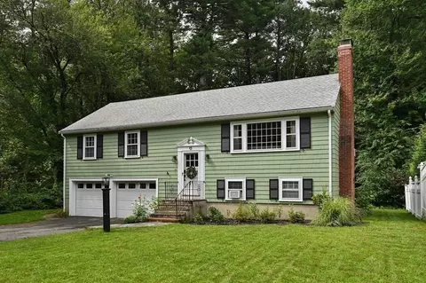 11 Marshall St, North Reading, MA 01864