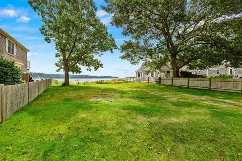 35 Worrall Ave, Wareham, MA 02571 photo 2