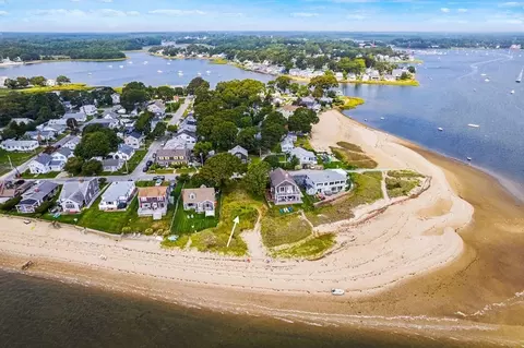35 Worrall Ave, Wareham, MA 02571