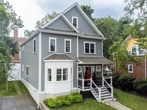 42 Thompson St, Hyde Park, MA 02136