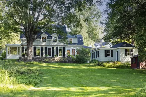 39 Musketaquid Rd, Concord, MA 01742