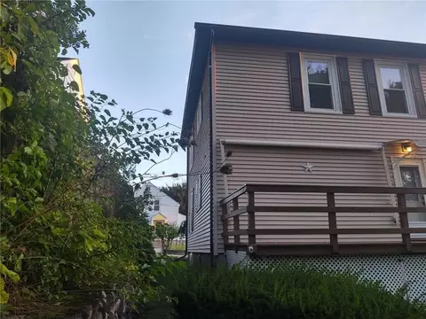 54 Unity St, Woonsocket, RI 02895 photo 6