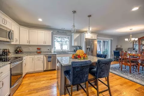 749 Cambridge St, Fall River, MA 02721 photo 4