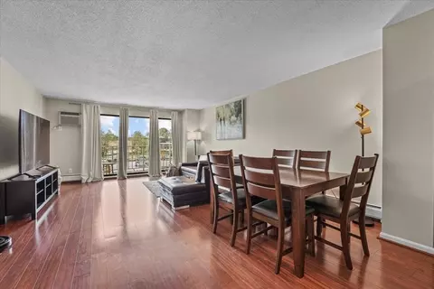 151 Coolidge Ave #212, Watertown, MA 02472