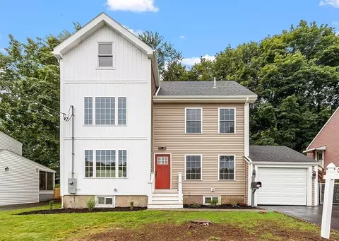 54 W Sigourney St, Lynn, MA 01905