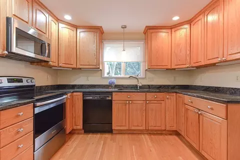 11 Wilde Rd, Wellesley, MA 02481 photo 7