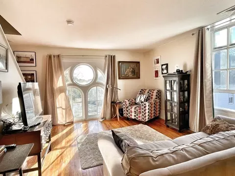 7 Park St #6, Peabody, MA 01960