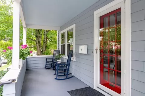 15 Thurston Rd, Watertown, MA 02472