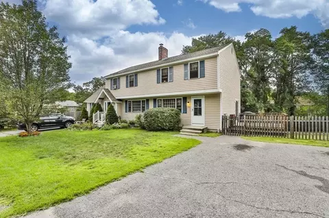12 Christie Dr #2, Newburyport, MA 01950