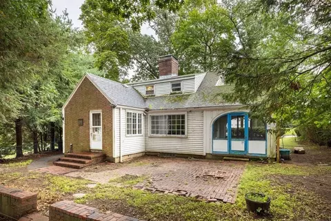 41 Eustis Ave, Wakefield, MA 01880 photo 2