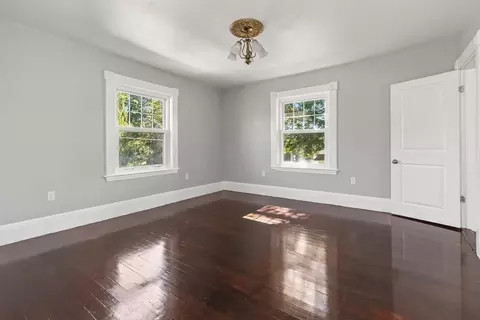 576 Cabot, Beverly, MA 01915 photo 27