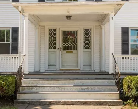 576 Cabot, Beverly, MA 01915 photo 3