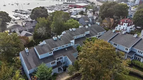 15 Stone St #-I, Beverly, MA 01915