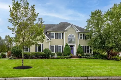 1 Prescott Pl, Bedford, MA 01730