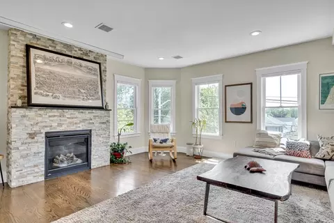 107 109 Warren St #107, Medford, MA 02155