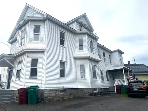 73-75 Moore St, Lowell, MA 01852