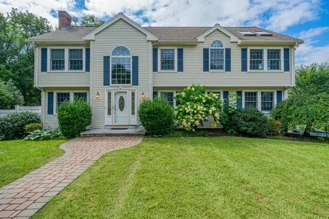 55 School St, Lexington, MA 02421
