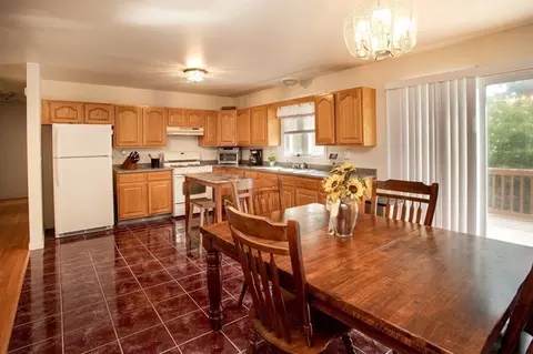 125 Ratcliffe St, Fall River, MA 02723 photo 7