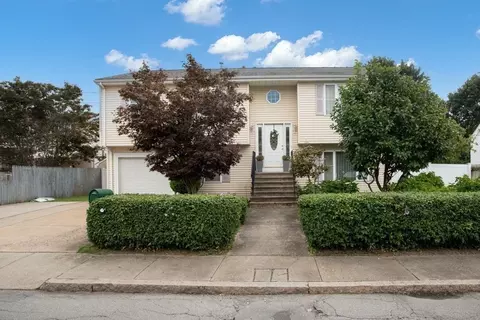 125 Ratcliffe St, Fall River, MA 02723 photo 4