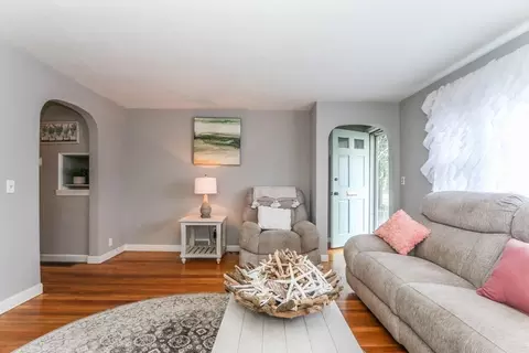 165 Wheeler Ave, Springfield, MA 01118 photo 2