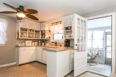 165 Wheeler Ave, Springfield, MA 01118 photo 6