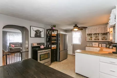 165 Wheeler Ave, Springfield, MA 01118 photo 8