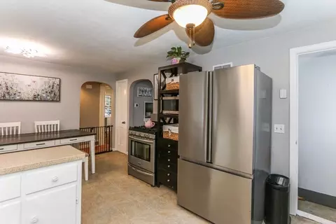 165 Wheeler Ave, Springfield, MA 01118 photo 9