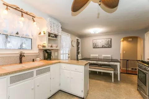 165 Wheeler Ave, Springfield, MA 01118 photo 7