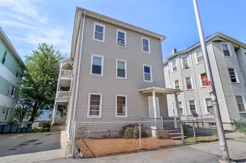 28 Perry Ave, Worcester, MA 01610