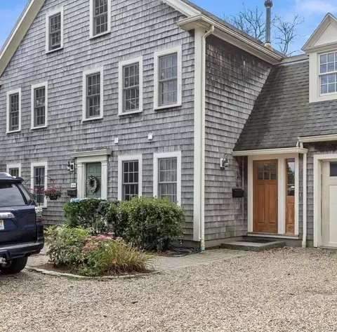 16 County St #2, Ipswich, MA 01938