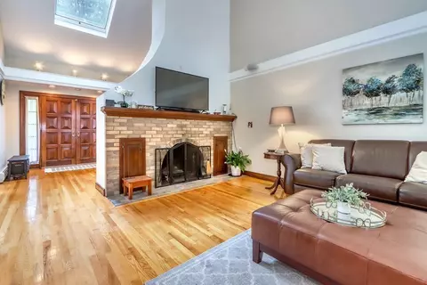 32 Pine Hill Dr, Walpole, MA 02081 photo 3