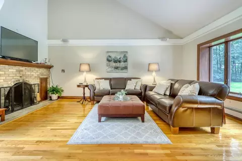 32 Pine Hill Dr, Walpole, MA 02081 photo 4