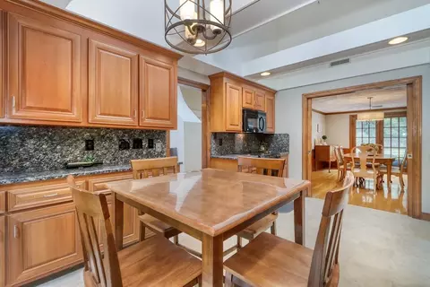 32 Pine Hill Dr, Walpole, MA 02081 photo 9