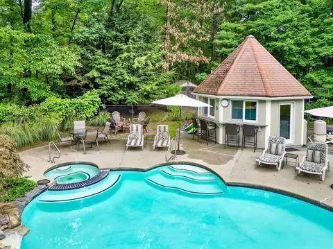 32 Pine Hill Dr, Walpole, MA 02081 photo 36
