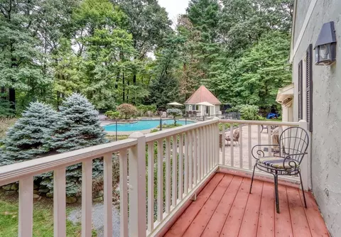 32 Pine Hill Dr, Walpole, MA 02081 photo 22