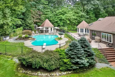 32 Pine Hill Dr, Walpole, MA 02081 photo 39