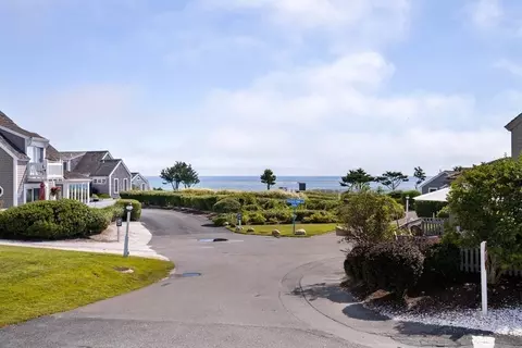 2 Brant Rock Rd #2, Mashpee, MA 02649