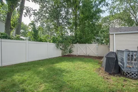 15 Strand St, Fall River, MA 02720 photo 7