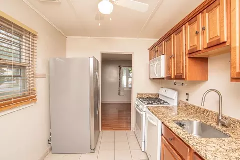15 Strand St, Fall River, MA 02720 photo 12